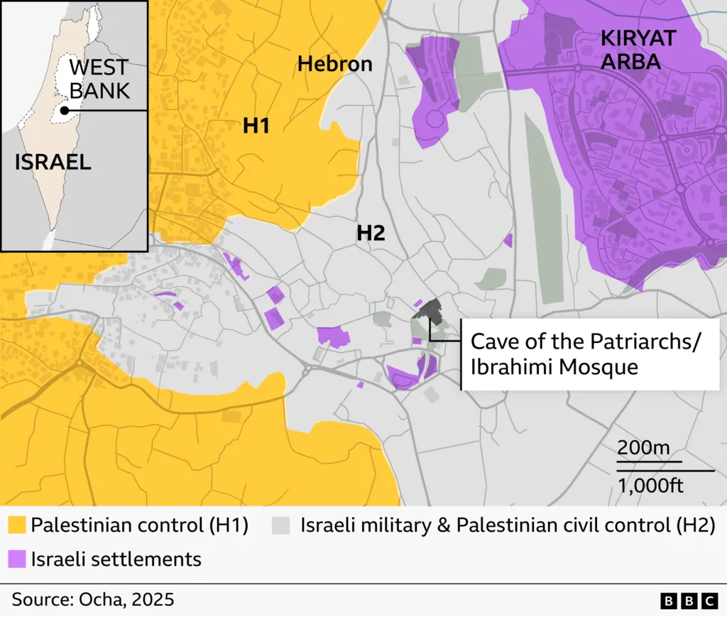 Map showing the centre of the city of Hebron, in the occupied West Bank, including the H1 and H2 areas, Israeli settlements, and the Cave of the Patriarchs/Ibrahimi Mosque