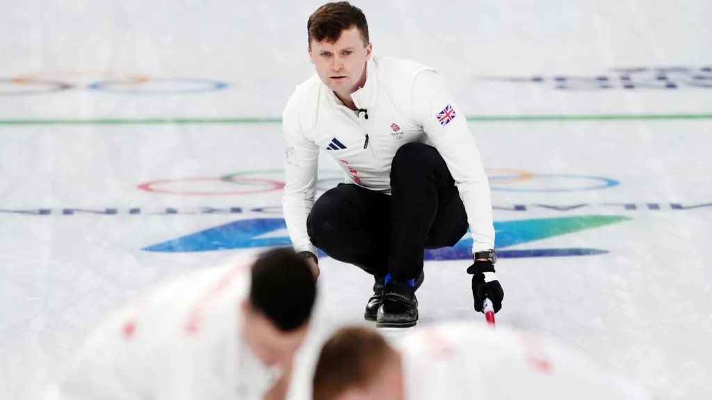 GB men's curling team led by Mouat secures opening victory