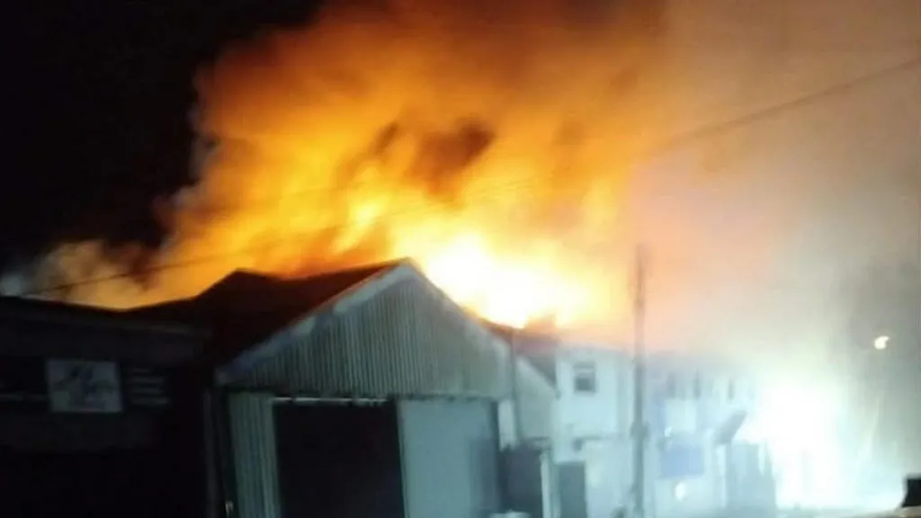 Firefighters respond to large industrial unit blaze