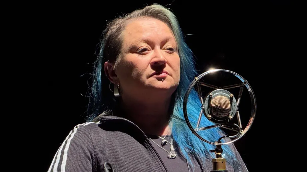 Victim recounts experience with convicted sex offender who sent explicit images