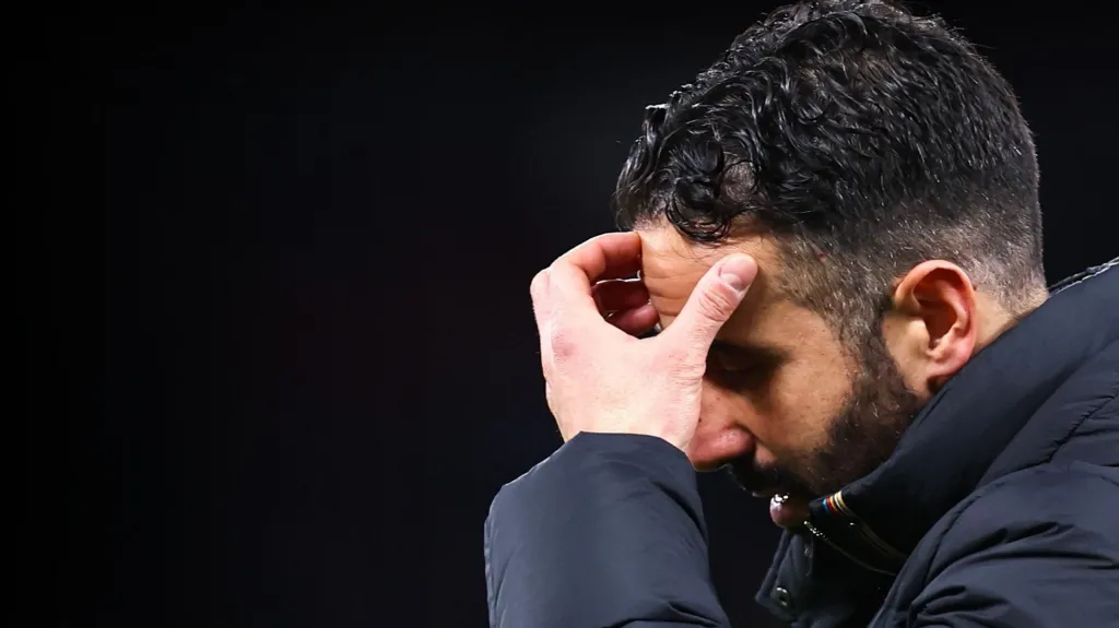 Amorim's Downfall: A Combination of Poor Strategy, Transfer Issues and Internal Unrest