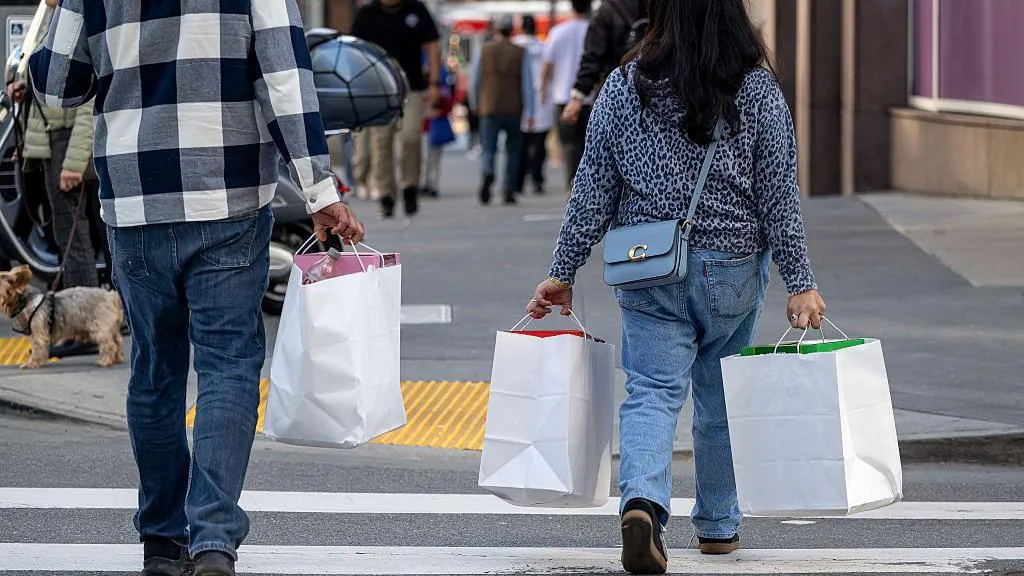 December Slowdown in US Consumer Spending Sparks Economic Concerns