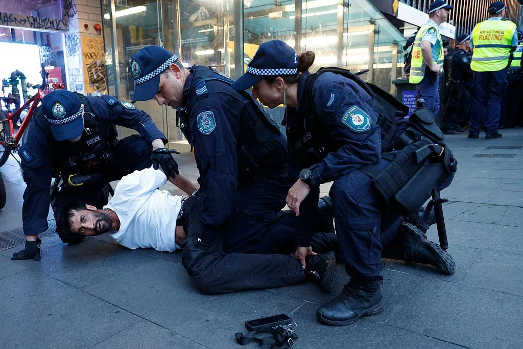 Australian police defend response to violent protest during Israeli president's visit