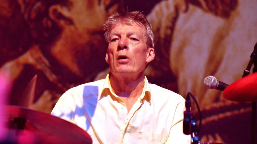 Andrew Ranken, drummer for The Pogues, dies at 72