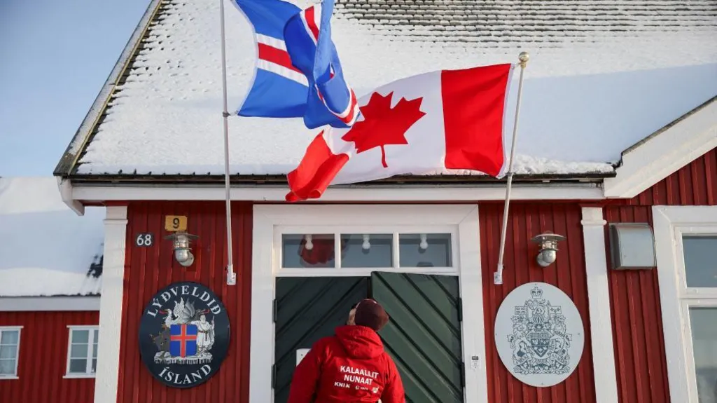 Canada and France establish consulates in Greenland after US request