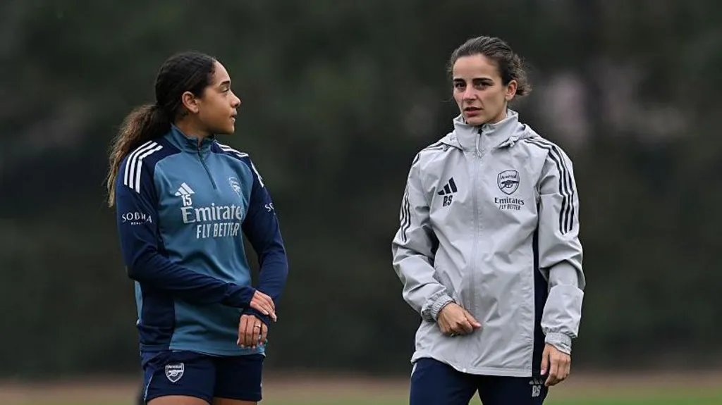 Slegers Highlights Smith's Key Asset in Team's Roster