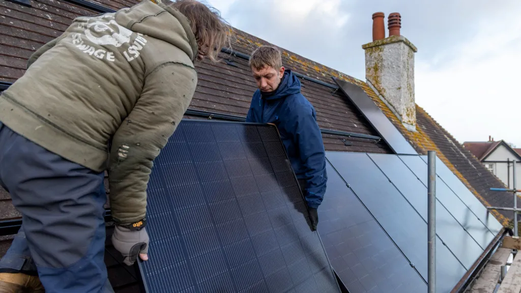 £15bn Investment in Solar and Green Technology for UK Homes