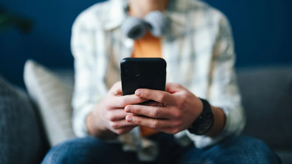 UK Regulator Imposes £800,000 Penalty on Adult Website for Failing to Implement Age Verification Measures