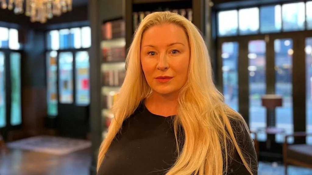 Bookstore Seeks to Revitalize Romance Genre