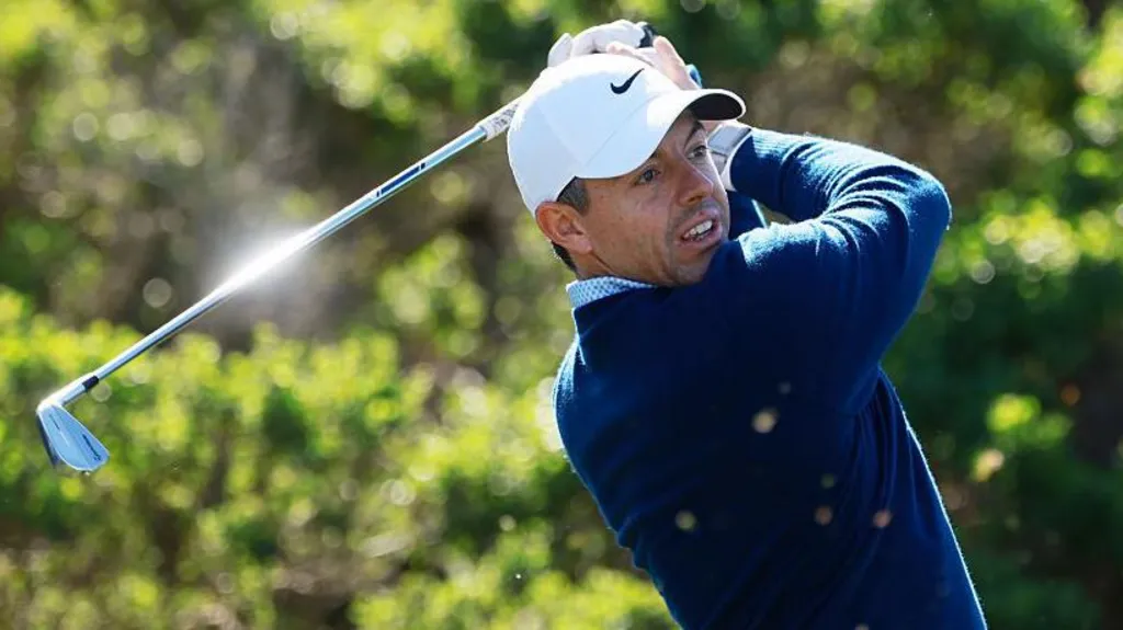 Hisatsune Leads the Way as McIlroy Gets Off to Strong Beginning